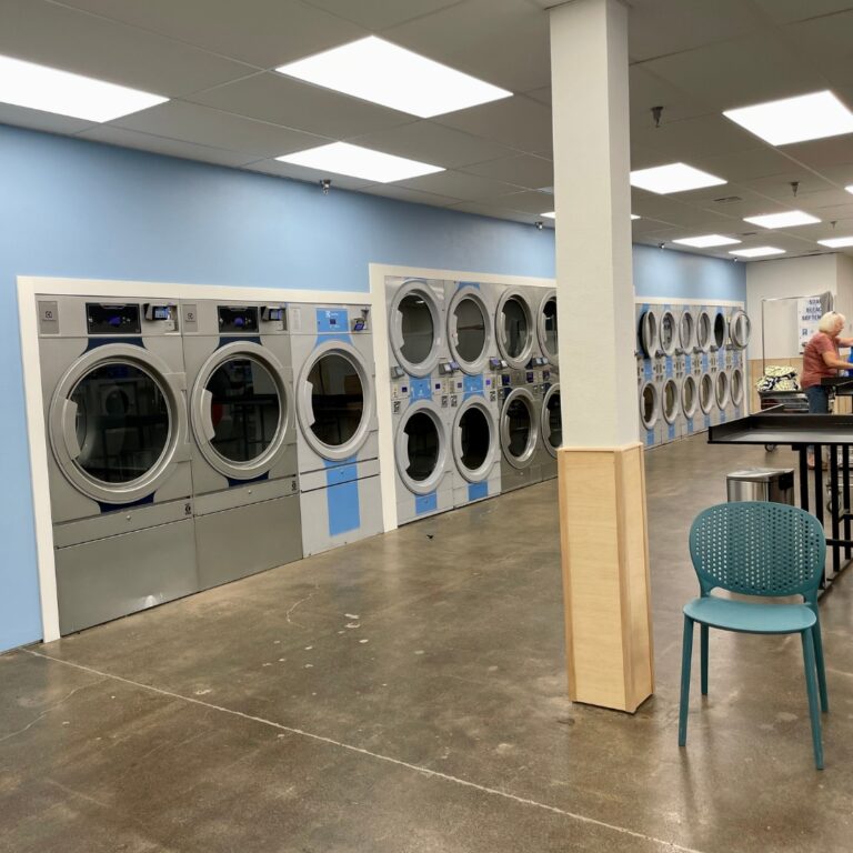Bend Laundromat (3)